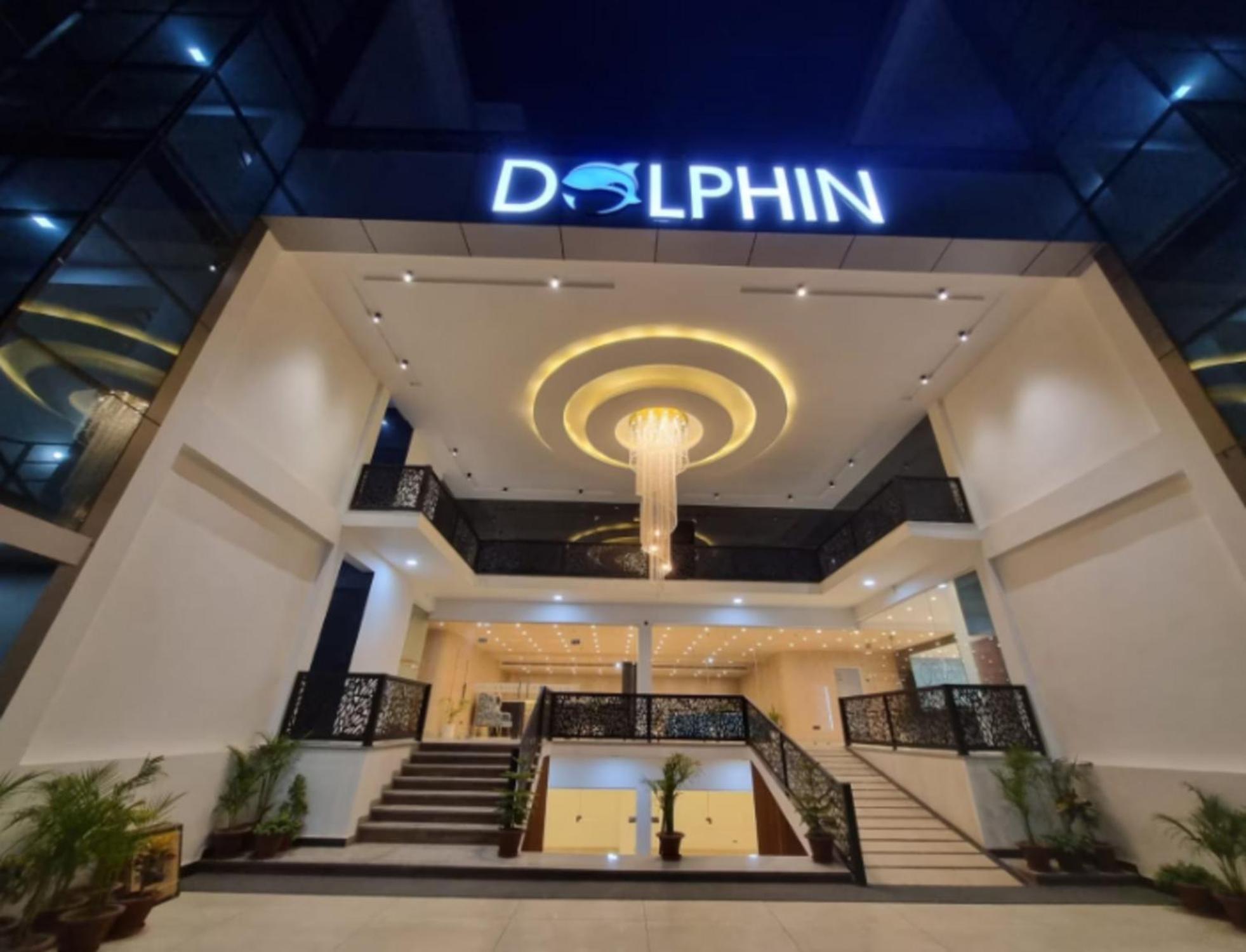 Dolphin Club Hotel Chinhat Eksteriør billede